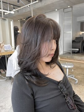 ウェイズ トウキョウ(Ways TOKYO) 多毛さんにおすすめ軽ろやかに動いてまとまるミディアムレイヤー