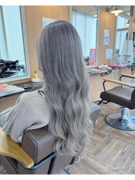 ラッシュヘアエン(Rush hair en) ホワイトグレー