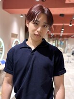ヘアーアンドメイク ビス(HAIR&MAKE bis)&nbsp;レッドカラー×色気センターパート【ココネ】