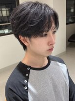 アンニュ(annuy) マッシュヘア 刈り上げ ツーブロック フェザーパーマ 20代