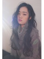 ブリス(VLISS)&nbsp;ツヤウエーブ＿フェザーロングブルージュ黒髮