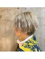 ノエル ヘアー アトリエ(Noele hair atelier) ハンサムショート×ホワイトシルバー