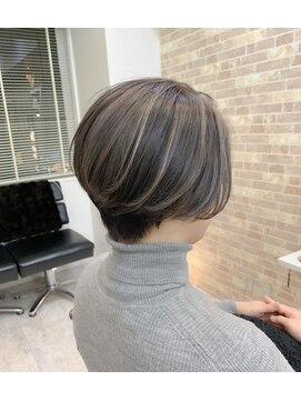 ペアル(PEAAL) アディクシー ハイライト グレー ラベンダー くびれショート