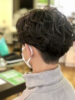 フレンズ 環状通東店(friend's)&nbsp;黒髪メンズパーマ　センターパート　2