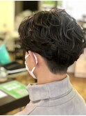 黒髪メンズパーマ センターパート 2