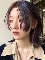 メイカ(MEIKA)&nbsp;【 ミディアムウルフ ×  ピンクインナーカラー 】 浅野美紀