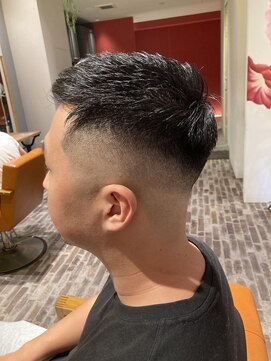 リリーコナー 武蔵小杉(LilyConnor) 武蔵小杉/メンズ/ヘッドスパ/眉毛/バーバー/フェード