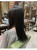オリーブグレージュ