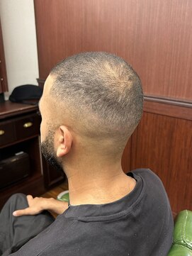 ブロートーキョー(BroTokyo) MEN’S外国人風ボーズバズカットハイスキンフェードカット