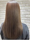 LiVingで出来るツヤ髪、ストレート