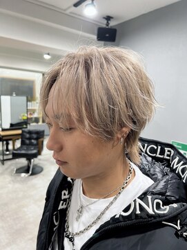 エモー(MoH) メンズハイトーン／ミルクティー／ハイトーンセンターパート