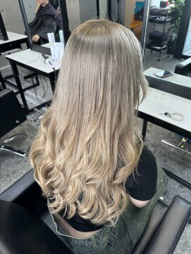 パヌポン(PANUPON) ホワイトミルクティーハイライトバレイヤージュケアブリーチ