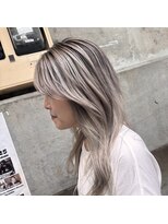 アジリ(agili)&nbsp;10代20代30代/レイヤーカット/バレイヤージュ/デザインカラー