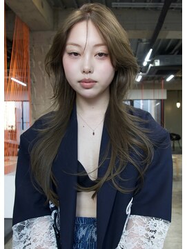 ゾーイ ダイミョウ 天神大名(ZOEY daimyo) 福岡天神大名今泉 レイヤーカット ハッシュカット ベージュ