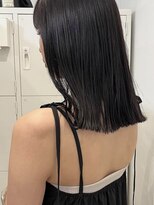 エイチ 梅田(H)&nbsp;くるみちゃんヘアベリーショートマッシュウルフミディアム50代