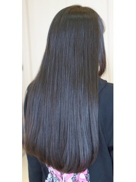 ヘアセラピー サラ(hair therapy Sara) 【sara荒井】始めた人から美髪美人♪ノームコアロング