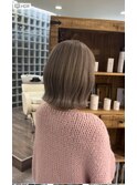 ミルクティーベージュ