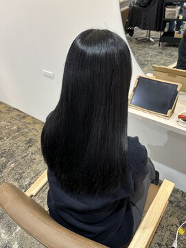 ユッカ 梅田(YUCCA) 【 YUCCA 】大人可愛い20代30代シアーブラック/ロング