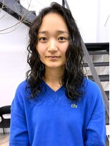 セル(CELL)&nbsp;ワンレン　ウェーブパーマ　セミロング　ハードパーマ