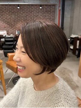 山野愛子美容室 銀座店 秋色（オリーブカラー）×ショート/20代/30代/40代