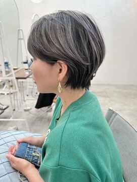 ロミー 本厚木(ROMMY.) バレイヤージュ細めハイライト◎ショートボブ/似合わせカット