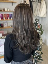 シェル 津山の手店(shel)&nbsp;ミントアッシュグレージュカラーくすみカラー細めハイライト