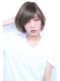 大人可愛い　ひし形ショートヘア　斜め前髪