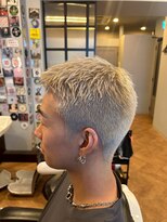 バーバーブロス 吉祥寺店(BARBER BROS)&nbsp;【BarBerBROS】金髪　ブリーチカラー　ホワイトゴールド