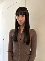 シータ(sheta)&nbsp;パツっとロング切りっぱなしヘア【表参道/青山】