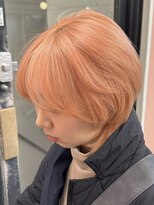 プネル(punel)&nbsp;原宿　アプリコットオレンジベージュ　くびれショート ブリーチ