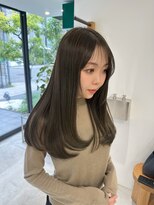 エム(M) 【ブリーチなし】オリーブカラー/ロング/前髪なし