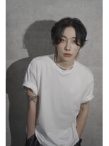 シン(syn)&nbsp;インナー　シルバー　センターパート