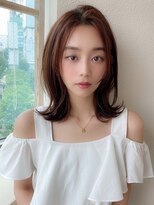 アフロート ディル(AFLOAT D'L)&nbsp;20代30代40代小顔外ハネミディアムひし形シルエットくびれミディ