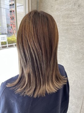 ジーナ 流山おおたかの森(Zina) グレージュ×バレイヤージュ風ハイライト【Zina　大越香苗】