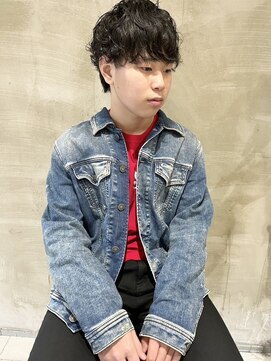 イル(ill) パーマ　マッシュ　ランダム　メンズ　大須