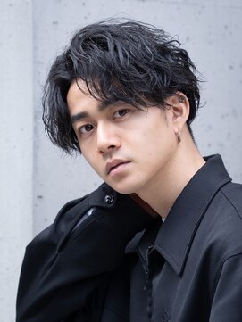 ネイビー 表参道(NAVY) 波巻きセンターパート ツイスパ メンズパーマ