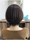 首が細く見えるグラデーションショート