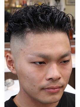 アクセプトザワールドバーバー(Accept the world barber) 極道パーマ×スキンフェード