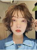 顔周りレイヤーカットくびれヘアミルクティーベージュカラー