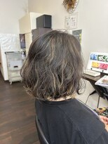 ヘアアトリエ シャイニィ(hair atelier Shiny)&nbsp;くせを活かしたパツッとボブ
