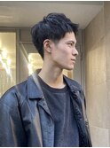 メンズヘアスパイキーショートツーブロックフェザーパーマ