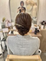 ロンド(Rond) ミディアムボブからシニヨンスタイル