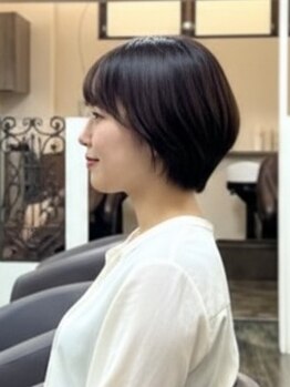【深井駅徒歩30秒】レイヤーもショートもお任せ◎生え癖を見極めた似合わせカットで、伸びても扱いやすい♪