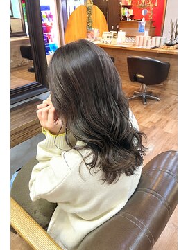 プランツヘアー 透明感グレージュ