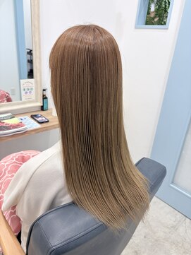 ミルクティーベージュ