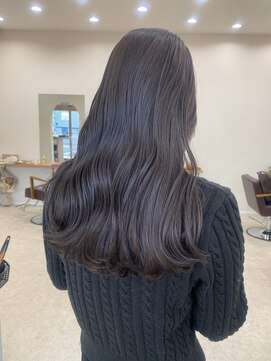 アメリ(Amelie) 顔まわりレイヤー×グレージュカラー