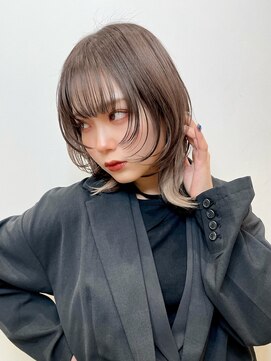 トルネード(TORNADO) 外ハネウルフフェイスレイヤーイヤリングカラーグレージュ t1230