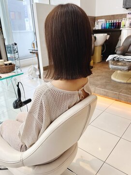 ヘアアンドデイスパ アグー(hair&dayspa AGU) 【横須賀中央 AGU】切りっぱなしボブ ブラウンカラー