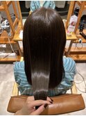 オリーブグレージュ