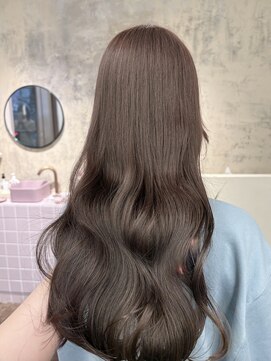 メク(meku) 透け感たっぷりなベージュカラー＊関内美容室